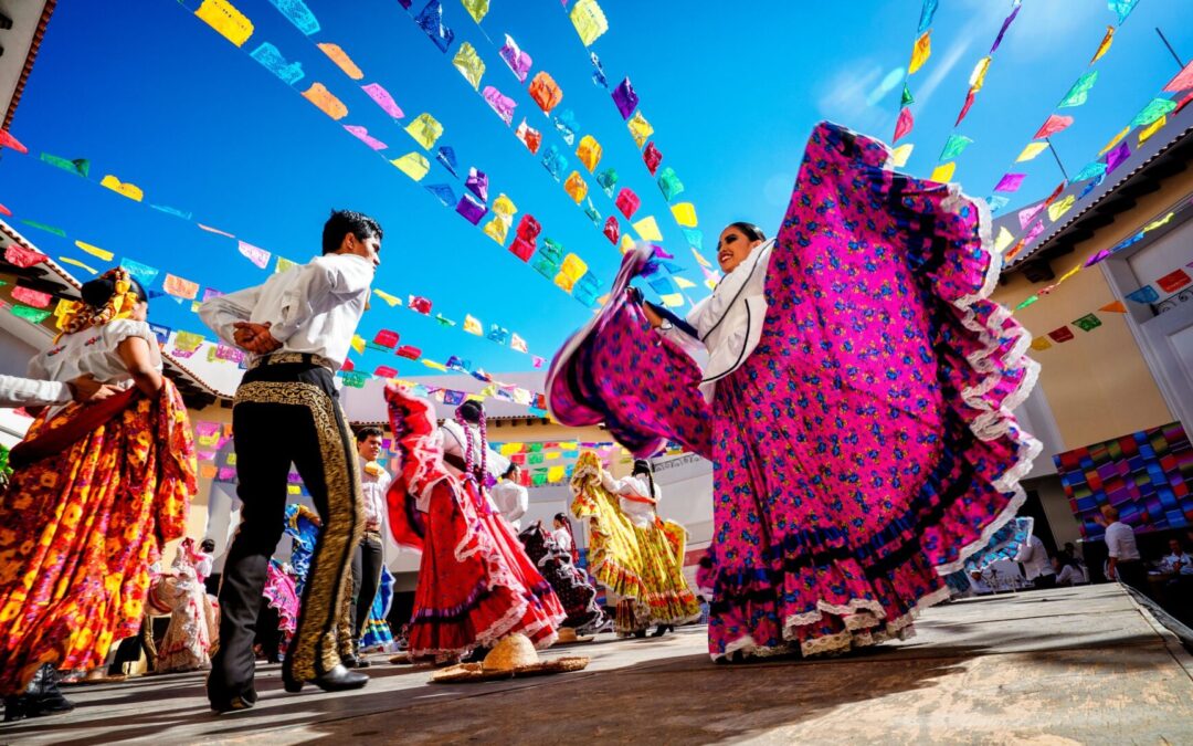 Mexican folk dancers in Puerto Vallarta